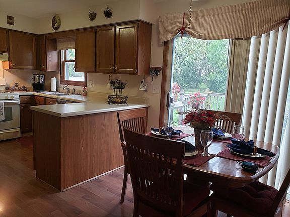 5th image of 1554 Banbury Ave