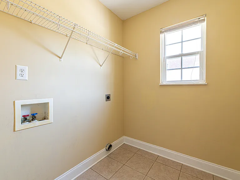 3029 Champions Dr — Photo 27