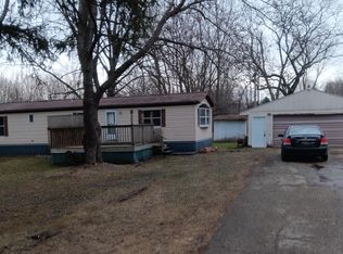 67761 70th St, Watervliet, MI 49098