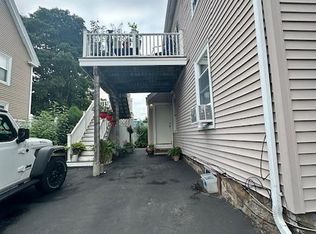 5 Clinton St #1A, Newton, MA 02458