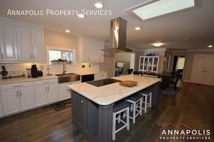 816 Maple Rd — Photo 3