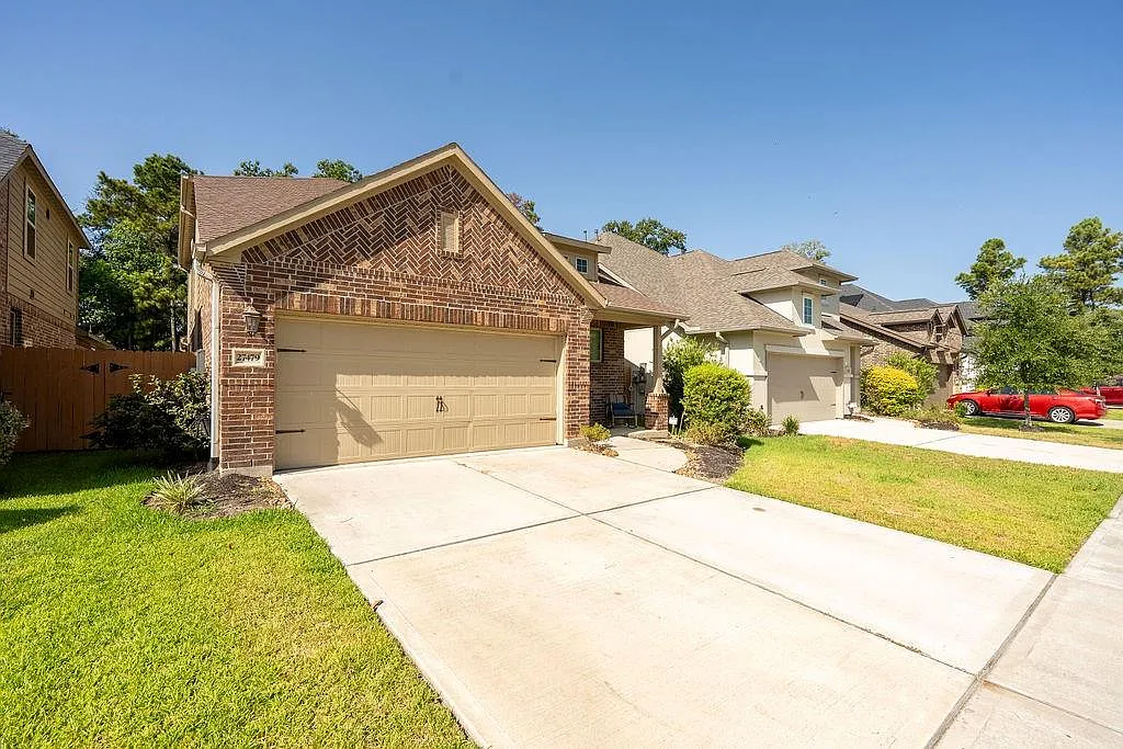 4 bed, 3.5 bath, 2563 sqft, $3,000 — Photo 3