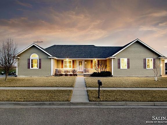2nd image of 1440 Teton Ln