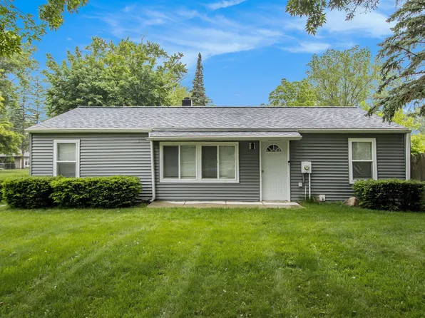 854 Upton Ave, Springfield, MI 49037
