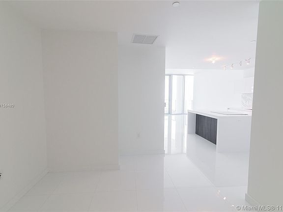 4th image of 851 NE 1st Ave #4100A