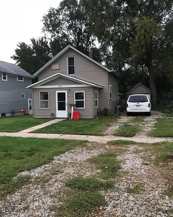 1st image of 1216 1st Ave S