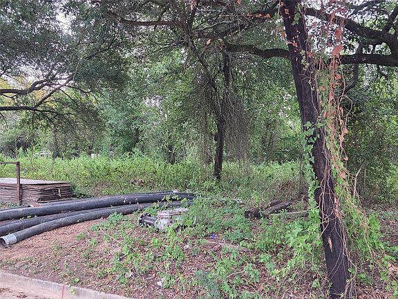 2nd image of 109 S San Jacinto St