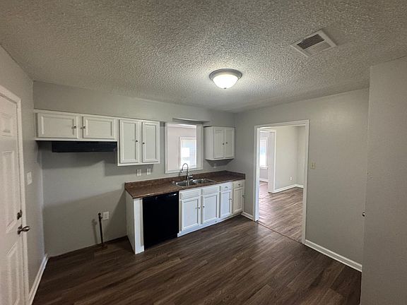 4th image of 4628 Windward Dr