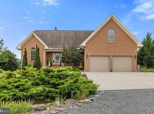 93 Adare Ln, Maysville, WV 26833
