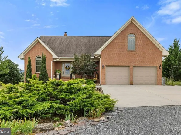 93 Adare Ln, Maysville, WV 26833