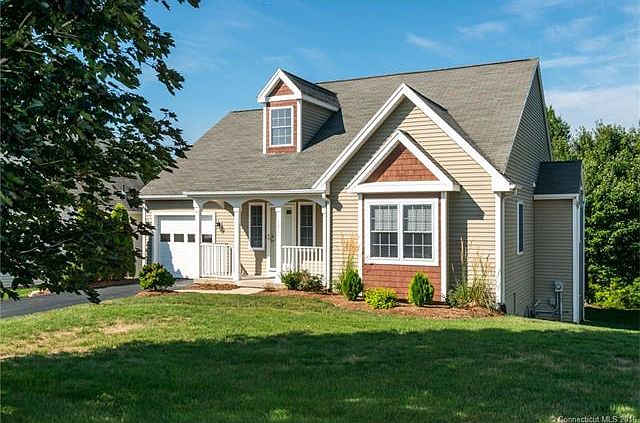 Charming one floor, 2 Bedro...