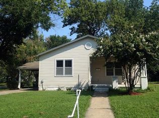505 E Hickory St, Nevada, MO 64772
