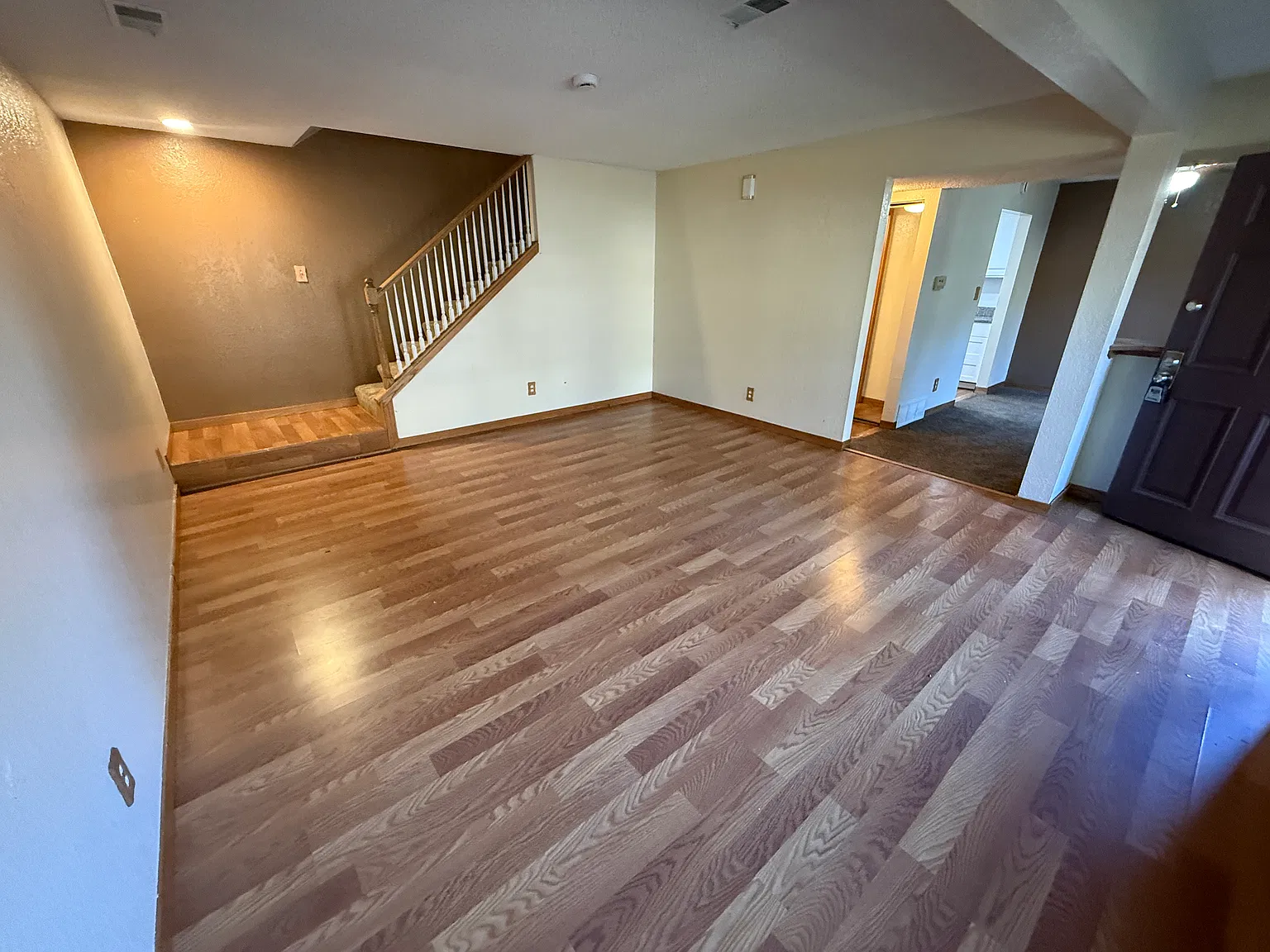 3 bed, 1350 sqft, $2,700 — Photo 2