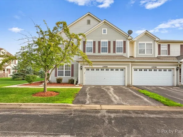 2556 Hillsboro Blvd, Aurora, IL 60503