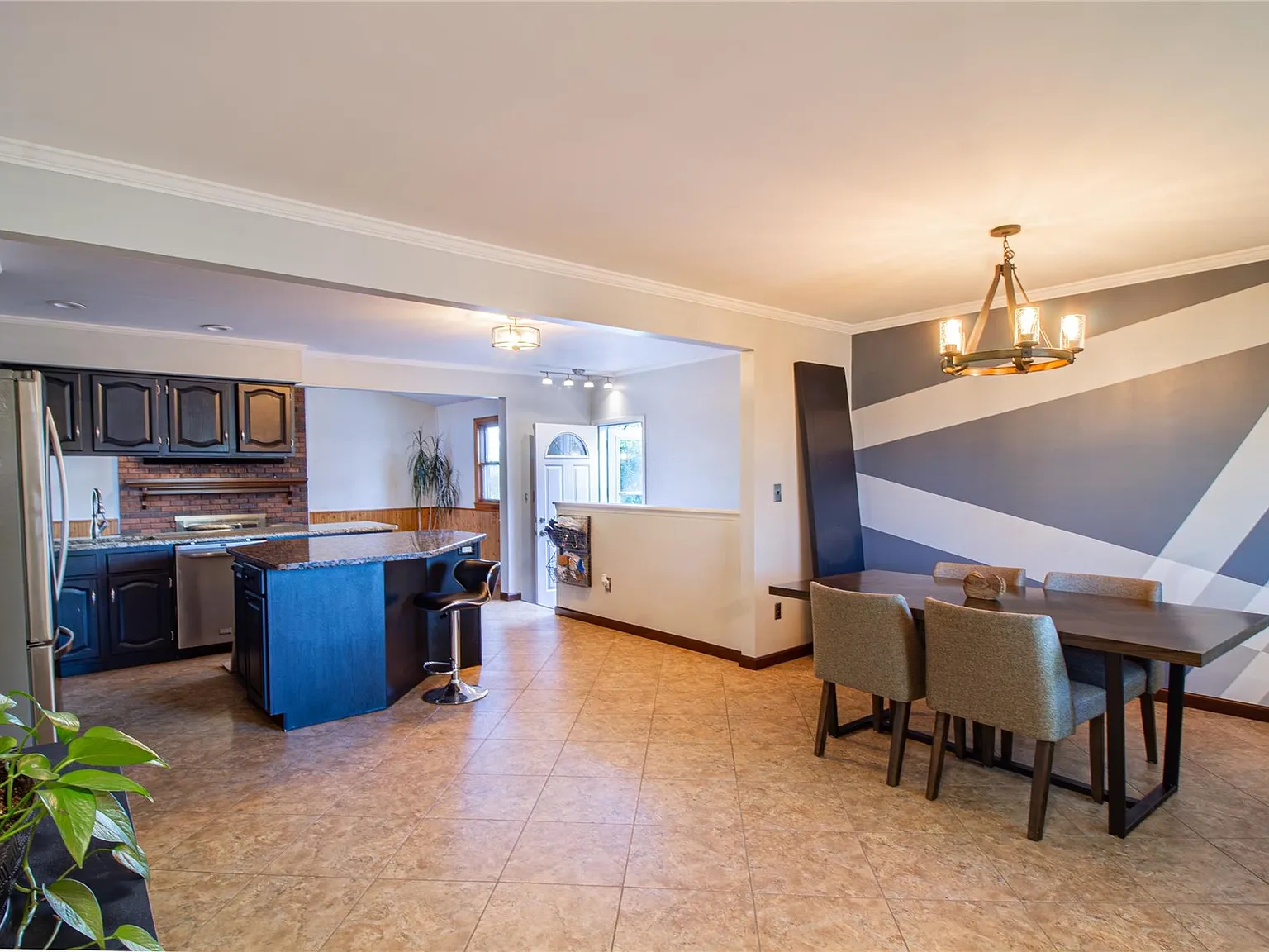 3 bed, 2.5 bath, 1398 sqft, $2,500 — Photo 4