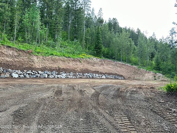 3rd image of LOT 5 Valley Of The Burm