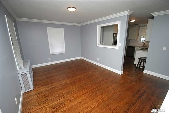 4th image of 26 Leyden St