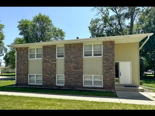 209 Washington Ave #4, Ames, IA 50010