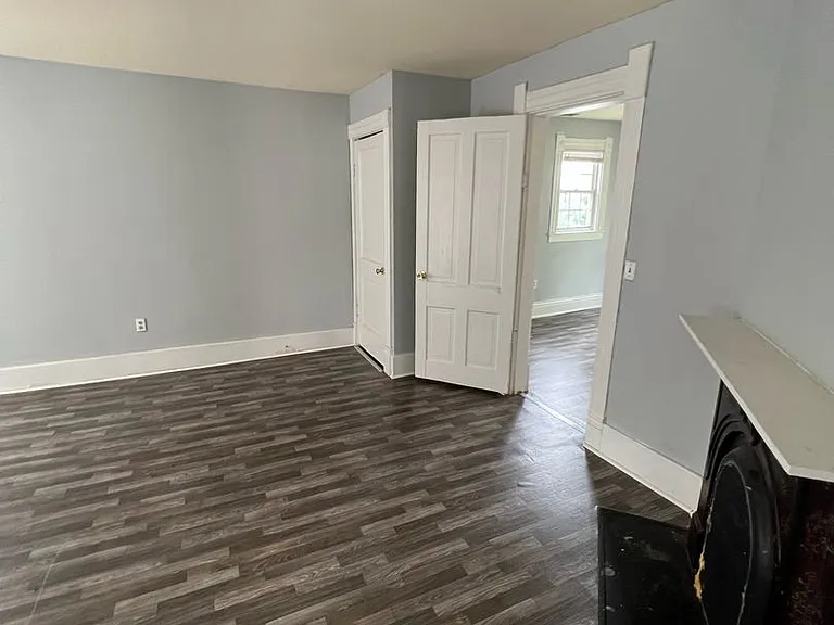 1139 S 28th St — Photo 3