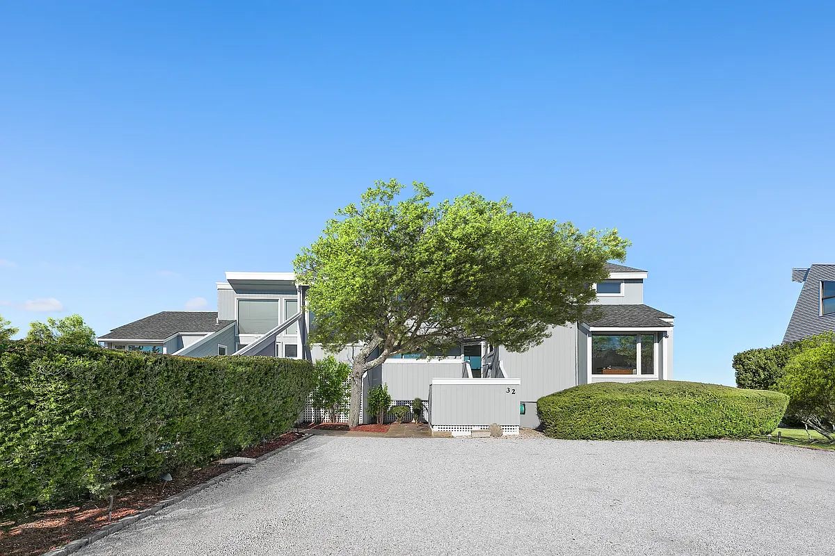 Building Photo - 32 Dune Rd