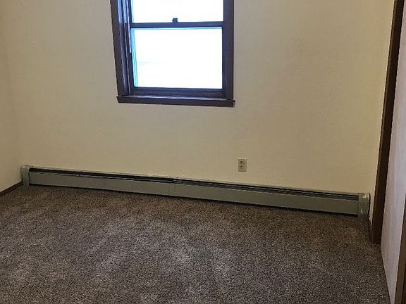 4th image of 1066 Harwood Ave APT 2