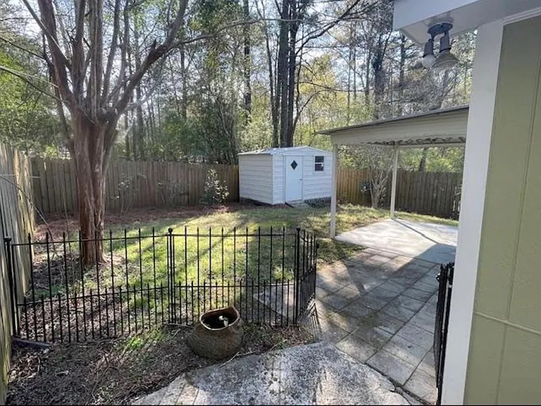 1420 Maplebrook Dr — Photo 3