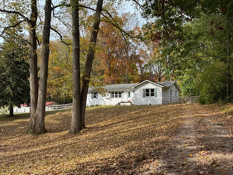 354 Castle Heights Rd — Photo 3