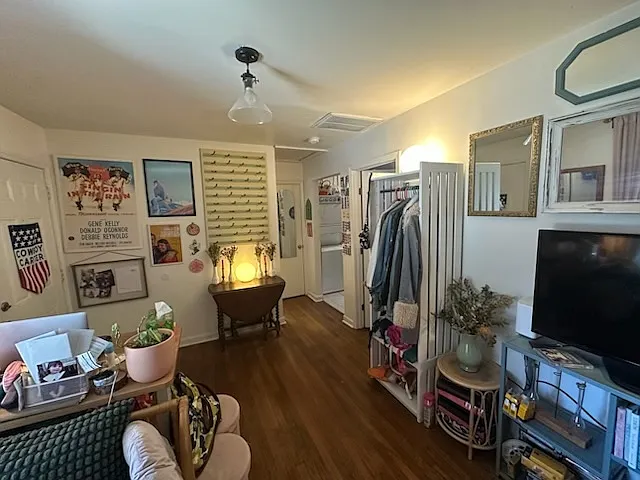 141 Grape St NE #10 — Photo 9
