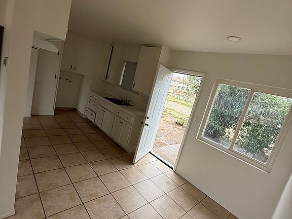 4th image of 14580 Mesa Dr #14580