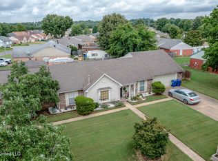 2641 Susie Ln, Horn Lake, MS 38637