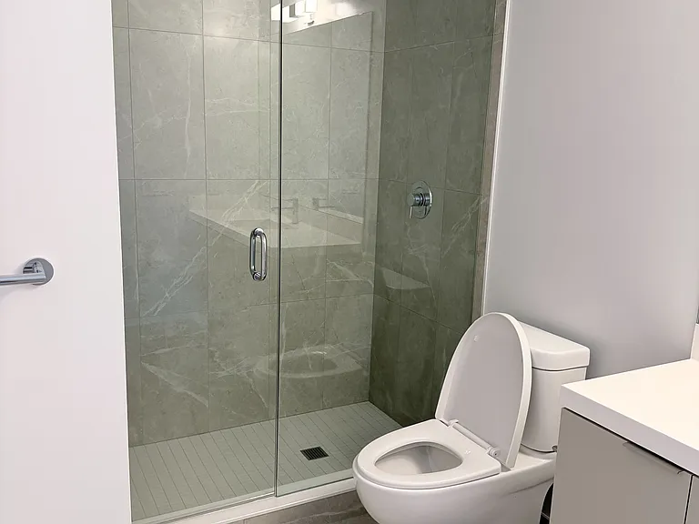 5858 Yonge St #10 — Photo 6