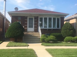 6730 W 63rd Pl, Chicago, IL 60638
