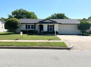 400 Wallace Dr, Crowley, TX 76036