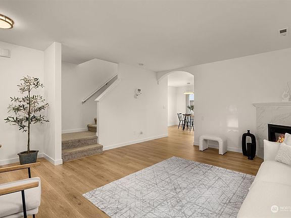 4th image of 19321 103rd Avenue Ct E