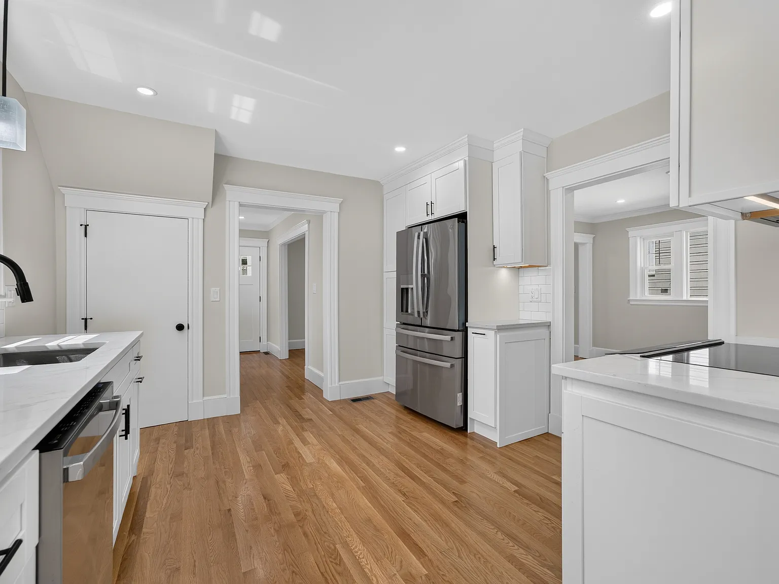 3 bed, 1404 sqft, $4,500 — Photo 4