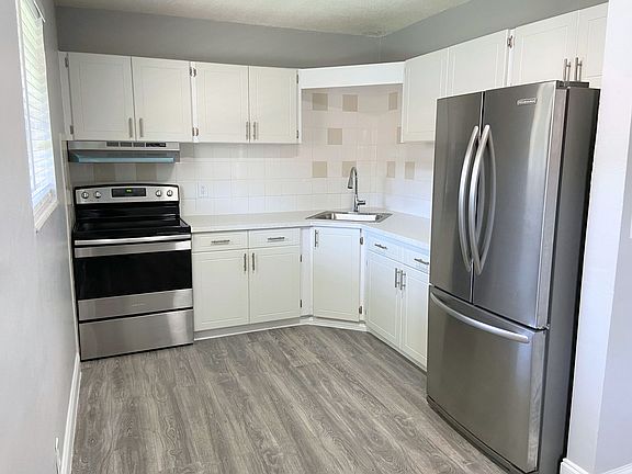 3rd image of 440 NW 40th Ct #3