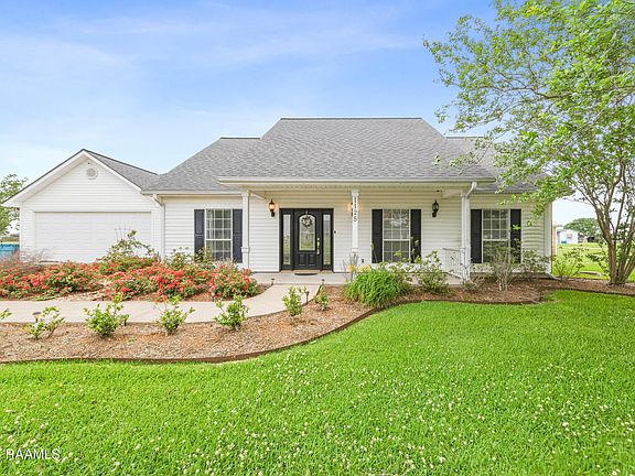 3rd image of 1125 Papit Guidry Rd