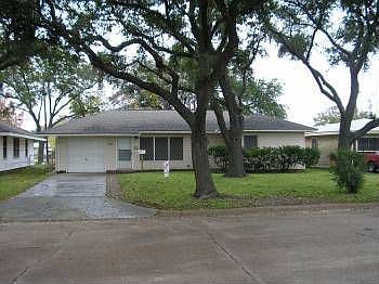 1st image of 32 17th St N