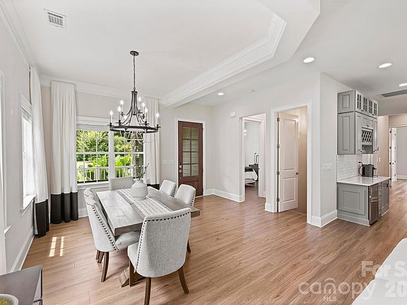 5th image of 10542 Sweethaven Ln