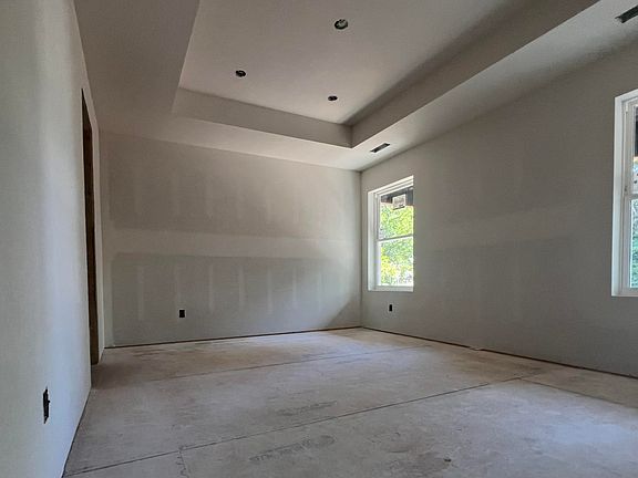 5th image of 1136 N Clifton Avenue