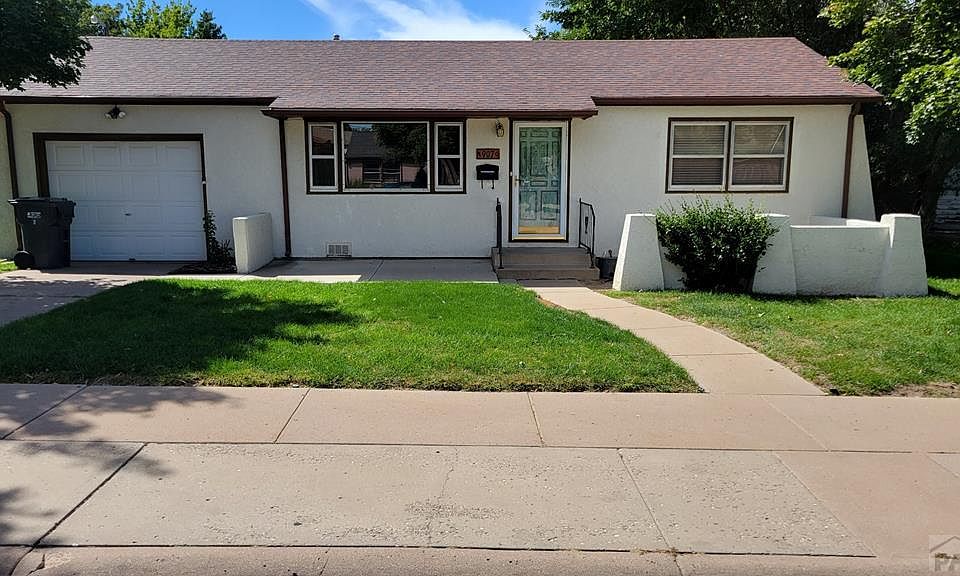 1st image of 907 Alexander Cir