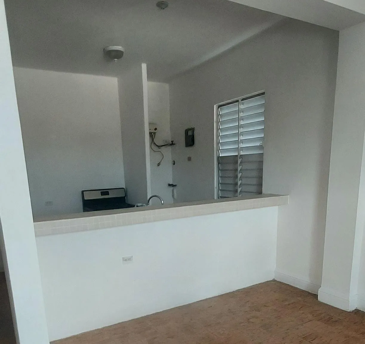 2 bed, 1.0 bath, $850 — Photo 4