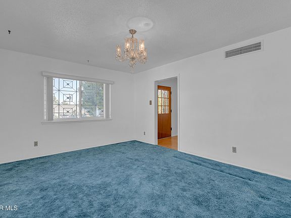 3rd image of 101 Fountain Rd