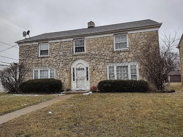 4025 N Sherman Blvd — Photo 2
