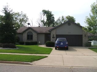 740 Fieldview Dr, Grand Ledge, MI 48837