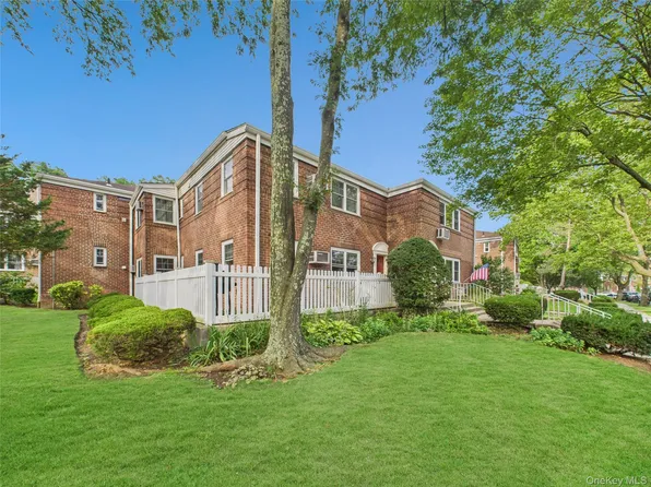224-39 Kingsbury ave Kingsbury ave #A, Bayside, NY 11364