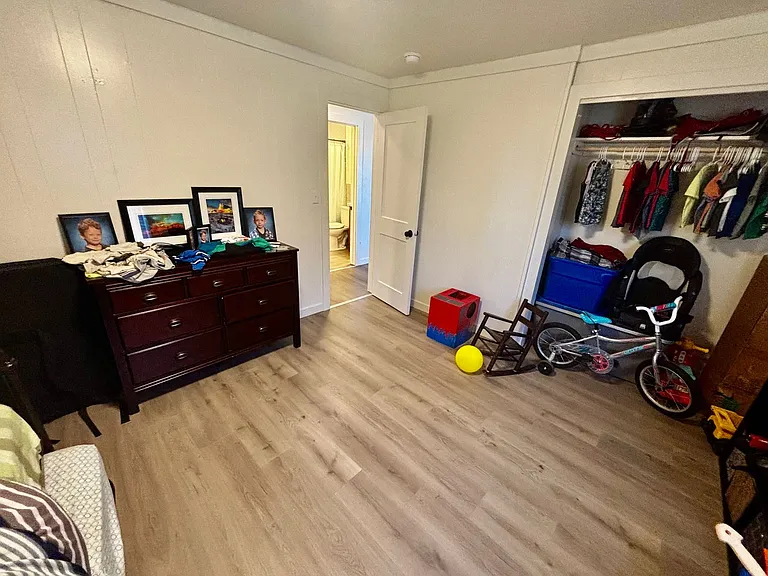 415 N Van Buren St — Photo 13