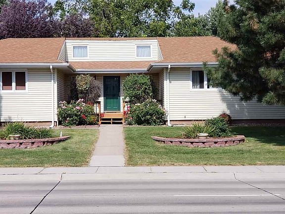 2nd image of 902 E 39th St