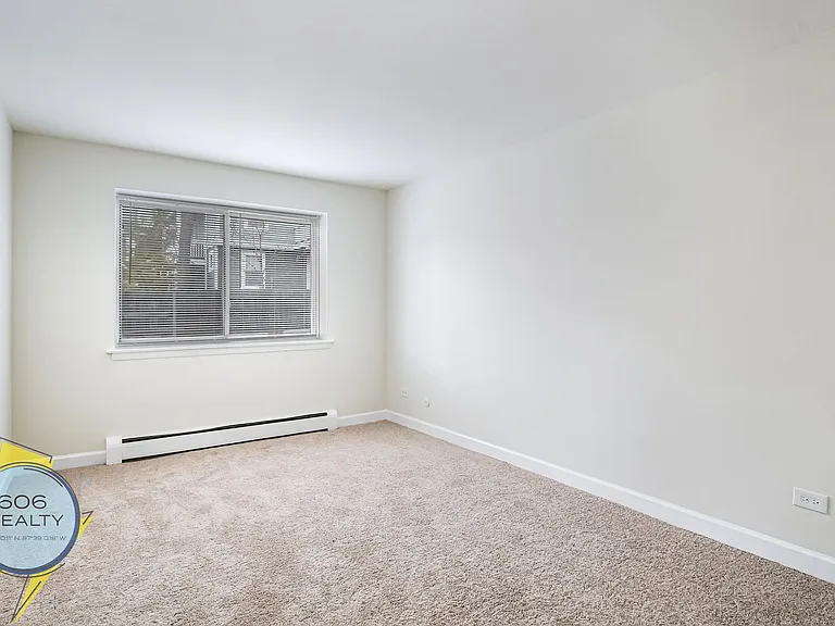 1039 College - apartments and offices for rent — Photo 11