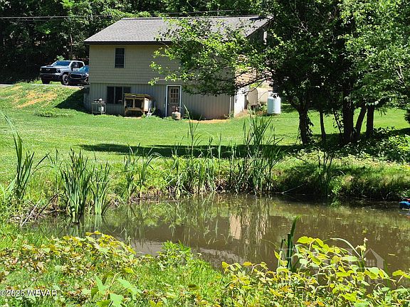4th image of 422 Big Plum Run Rd